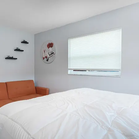 2 Bedroom 2 Bathroom Apartment In Cape Coral Yacht Club Area Exterior photo